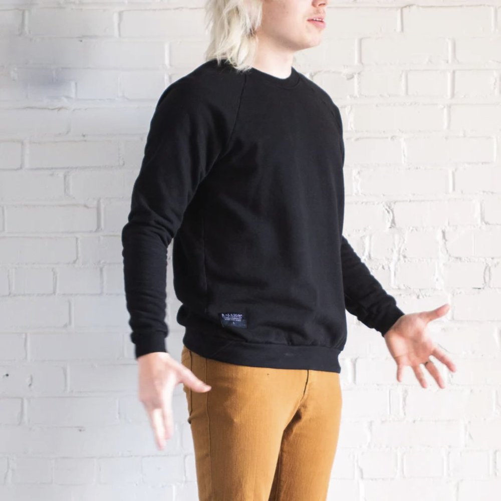 NWT Raleigh Denim Workshop USA Made Raglan Crewneck Sweatshirt in Black